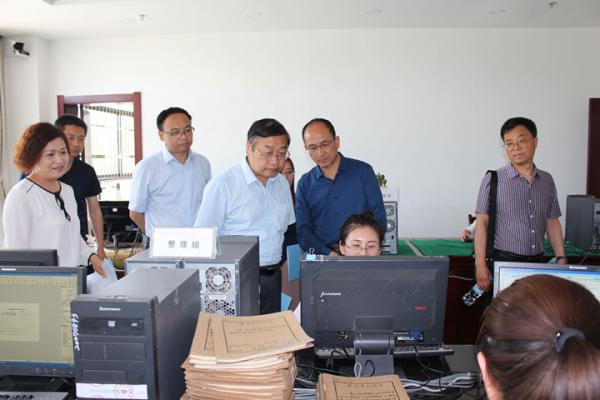 档案视察3.jpg